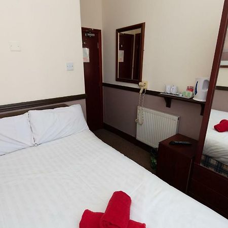 בלקפול The Riviera Hotel מראה חיצוני תמונה